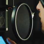 man-rap-in-studio